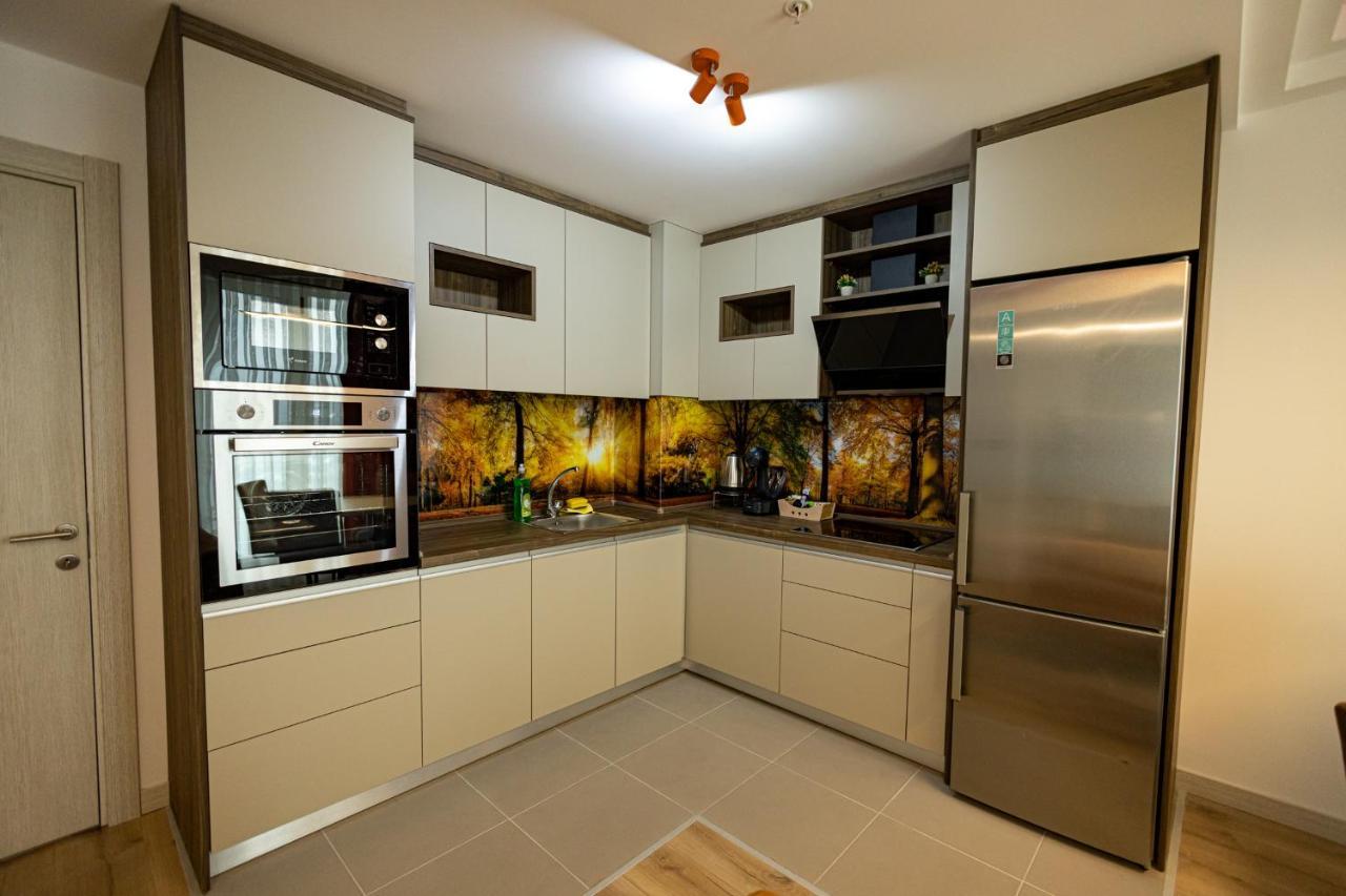 19Th & 18Th Floor Secure Apartments With Pool & Fitness & Parking Included In Price Skopje Buitenkant foto