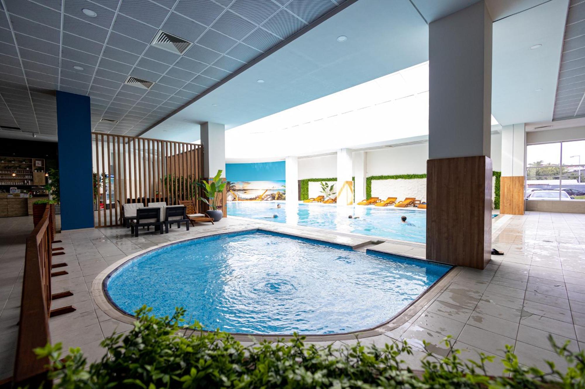 19Th & 18Th Floor Secure Apartments With Pool & Fitness & Parking Included In Price Skopje Buitenkant foto