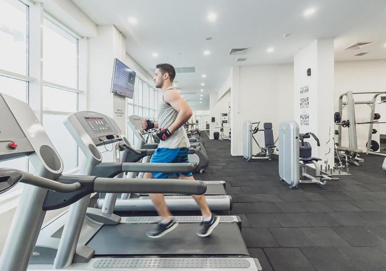 19Th & 18Th Floor Secure Apartments With Pool & Fitness & Parking Included In Price Skopje Buitenkant foto