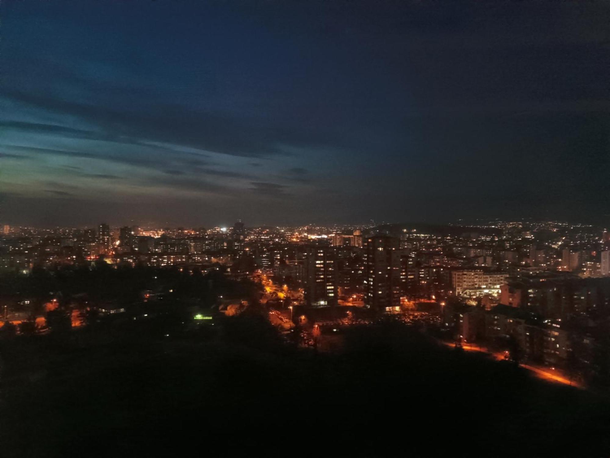 19Th & 18Th Floor Secure Apartments With Pool & Fitness & Parking Included In Price Skopje Buitenkant foto