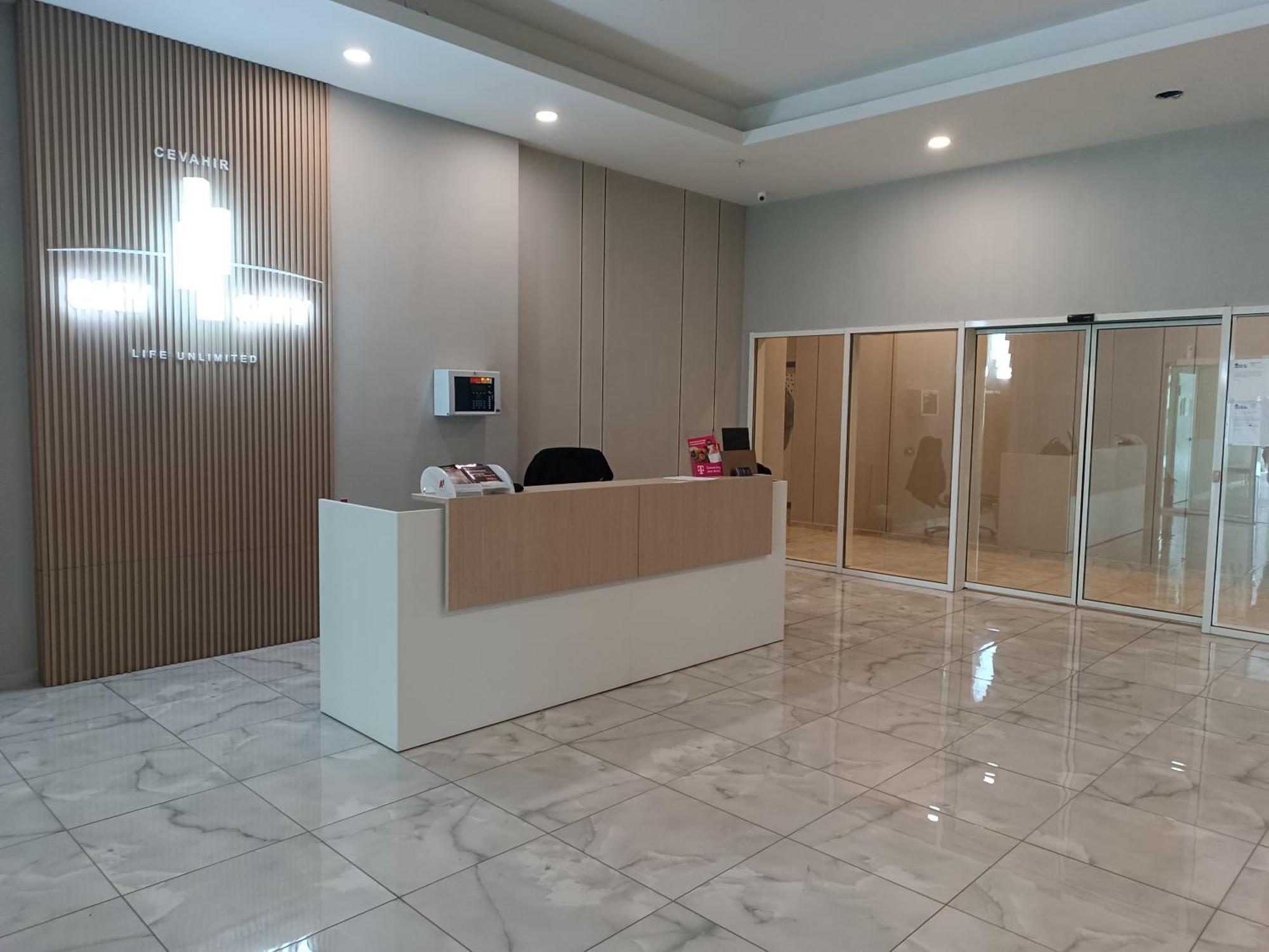 19Th & 18Th Floor Secure Apartments With Pool & Fitness & Parking Included In Price Skopje Buitenkant foto