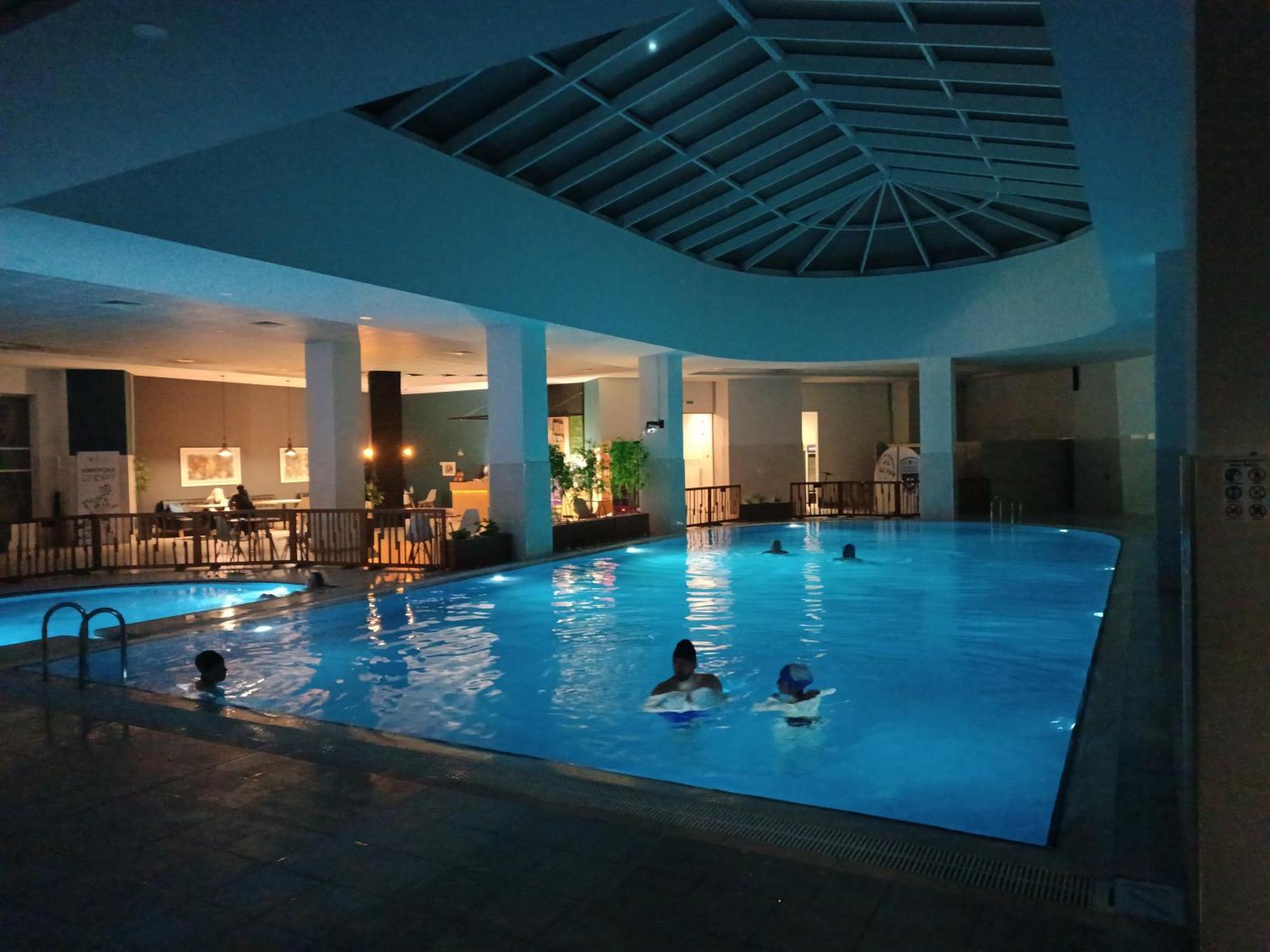 19Th & 18Th Floor Secure Apartments With Pool & Fitness & Parking Included In Price Skopje Buitenkant foto
