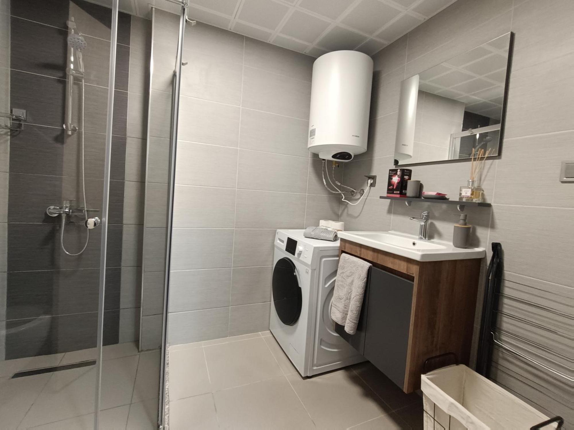 19Th & 18Th Floor Secure Apartments With Pool & Fitness & Parking Included In Price Skopje Buitenkant foto