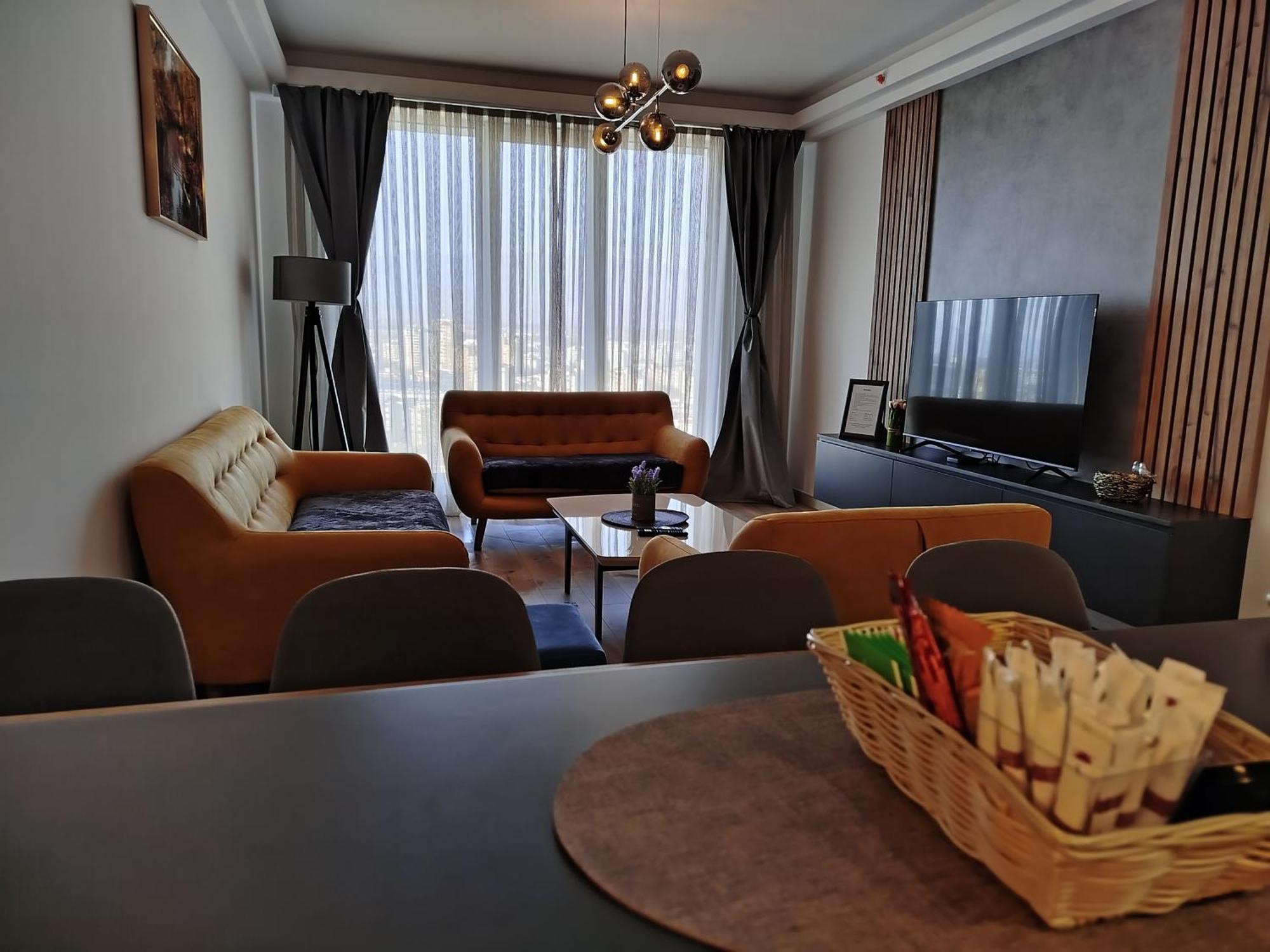 19Th & 18Th Floor Secure Apartments With Pool & Fitness & Parking Included In Price Skopje Buitenkant foto