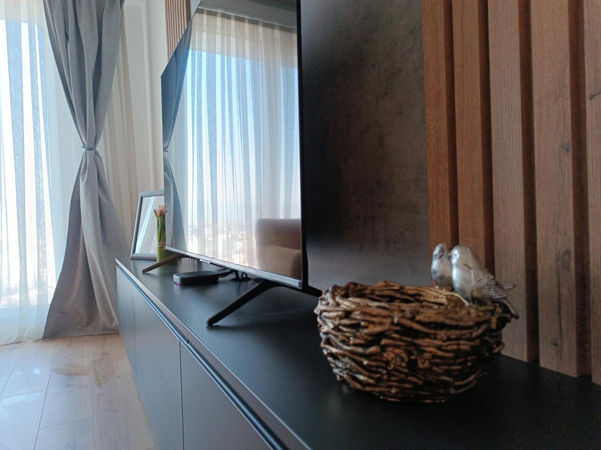 19Th & 18Th Floor Secure Apartments With Pool & Fitness & Parking Included In Price Skopje Buitenkant foto